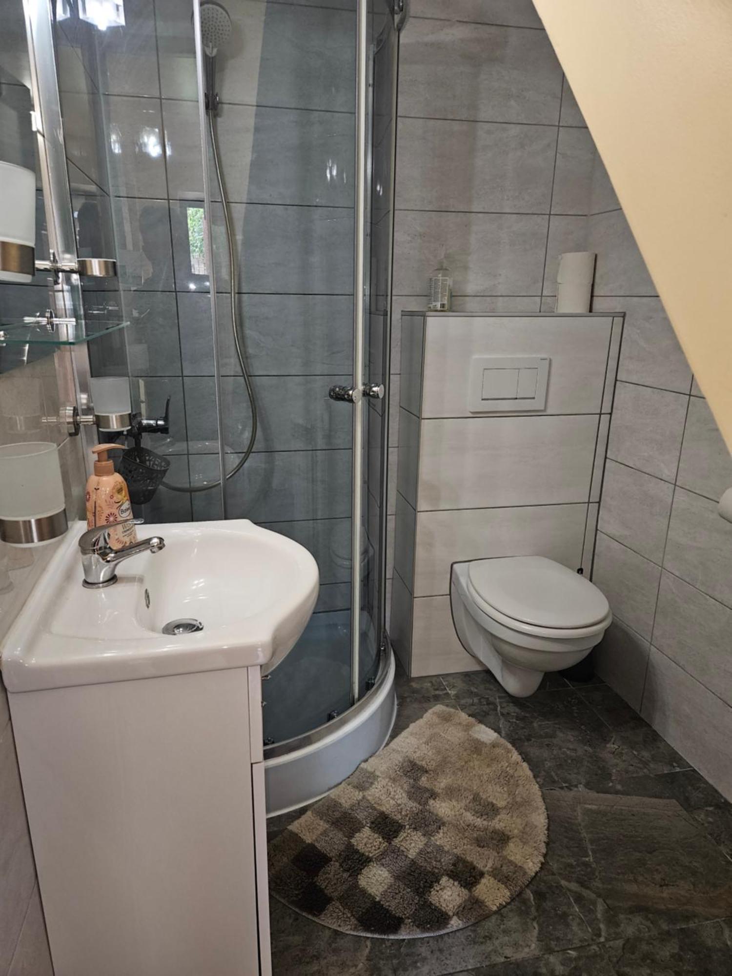 Pension 11 Apartments By Lorenc Berlin Bilik gambar